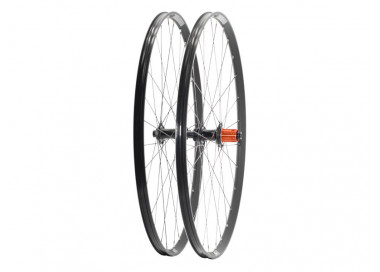 Pair of AIVEE GRAVEL wheels